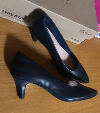 Zapatos elegantes de vestir marca Clarks, nuevos