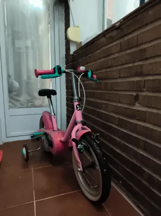Bicicleta niña rosa poco uso