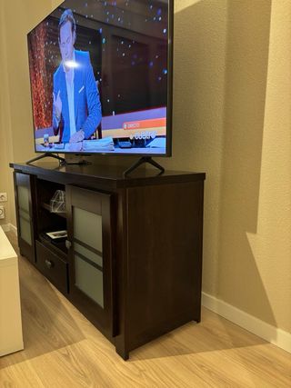 Mueble TV y Vitrina Salón Madera y Cristal