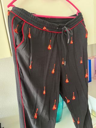 Pantalones Zadig & Voltaire negros con guitarras