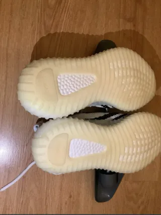 Adidas Yeezy Boost 350 V2 Zebra
