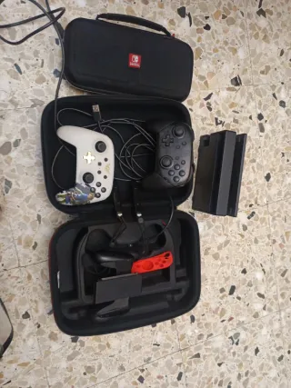 Nintendo Switch Gris/Negro y lote complementos