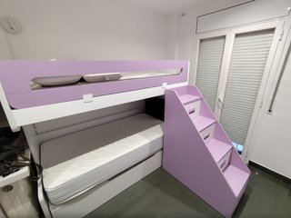 Litera-Cama alta con escalera