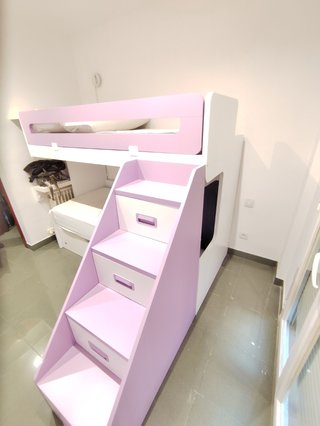 Litera-Cama alta con escalera