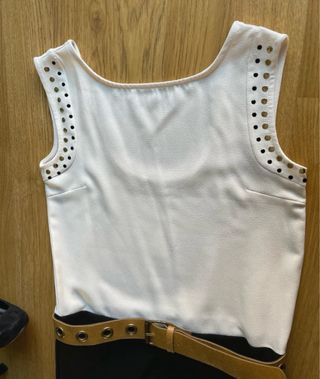 Vestido blanco y negro con tachuelas T.S