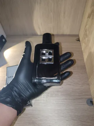 Givenchy Gentleman Society Eau de Parfum