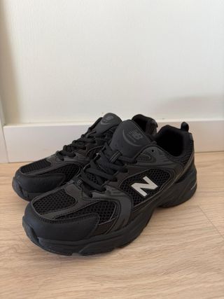 Bambas Similares New Balance Negras T40 (26,5 cm)