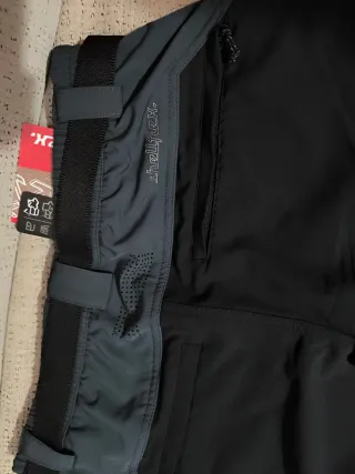 Pantalón Corto +8000 Gris Talla L