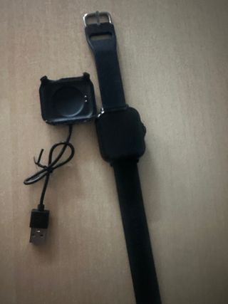Smartwatch con cargador
