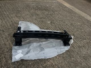 Viga parachoques Golf nueva