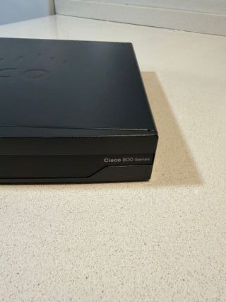 Router modelo Cisco C881