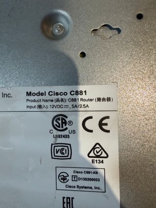 Router modelo Cisco C881