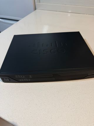 Router modelo Cisco C881