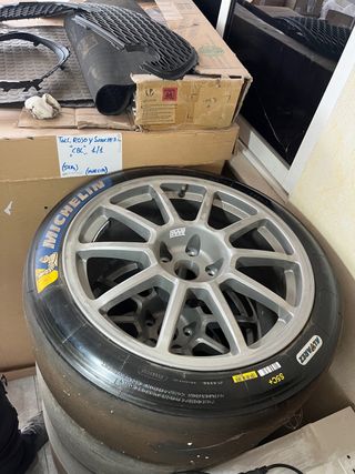 Neumáticos Slick Competición Michelin 18 pulgadas