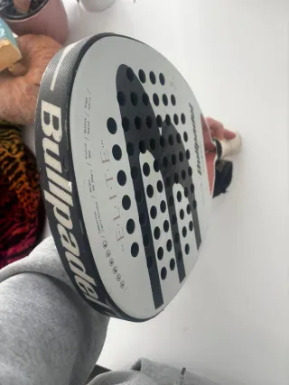 Pala de pádel Bullpadel Elite