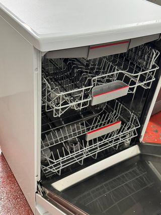 LAVAVAJILLAS BOSCH SERIE 4 DE TRES BANDEJAS