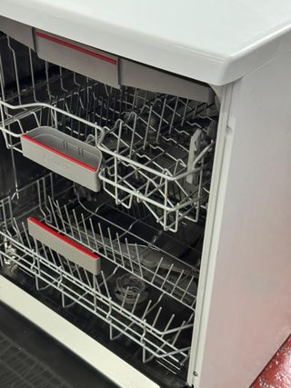 LAVAVAJILLAS BOSCH SERIE 4 DE TRES BANDEJAS