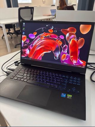 HP OMEN 17 i7-13700HX RTX 4070 32GB