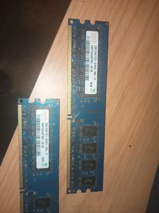 2x Hynix 2GB DDR2 PC2-6400 RAM