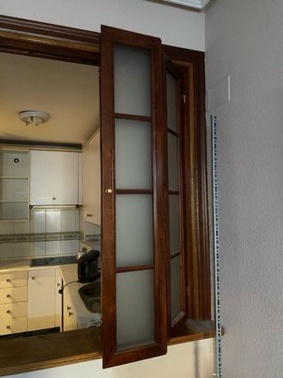 Puertas de pasa platos con cristal