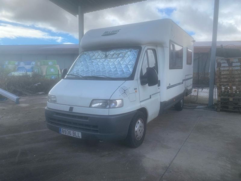 Autocaravana FIAT Ducato perfilada 1.9T Mc Louis - foto 1