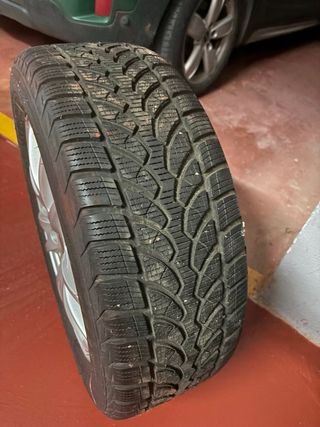 Rueda Mercedes Blizzak VLM-32