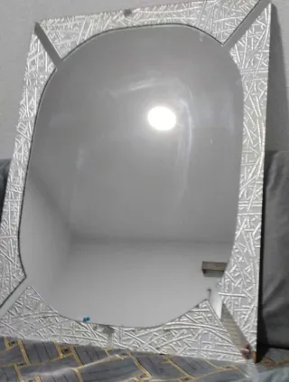 Espejo decorativo plateado