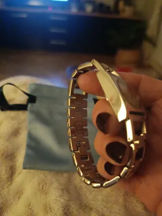 Reloj de chica con esfera naranja