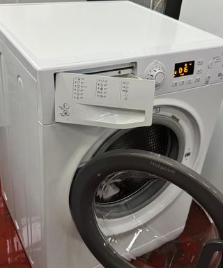 LAVADORA HOTPOINT DE 10 KILOS A++
