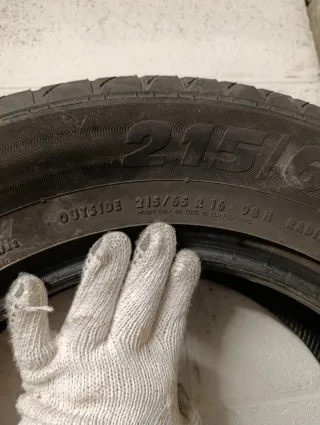 4 Neumático 215/65 R16 98H