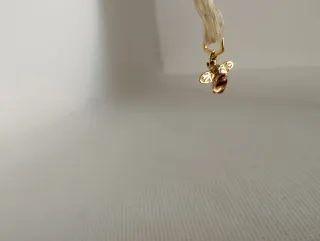 Pandora Charm Abeja chapado en oro 18k