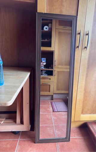 Specchio a figura intera in legno