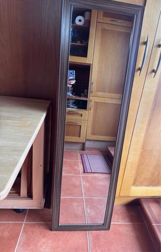 Specchio a figura intera in legno