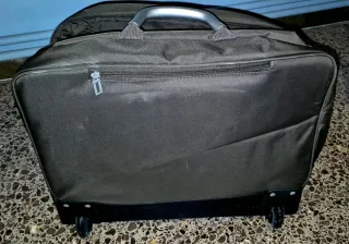 Bolsa Maletín con Ruedas