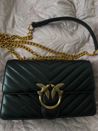 Bolso Pinko Negro con Cadena Dorada