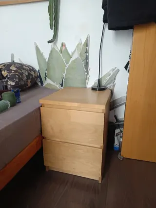 Dos mesitas de Noche Malm Ikea Madera