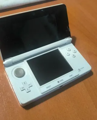 Nintendo 3DS Blanca + juegos