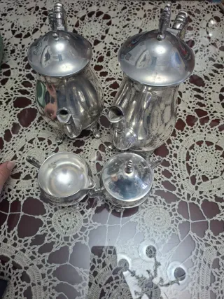 Juego Cafetera y Tetera