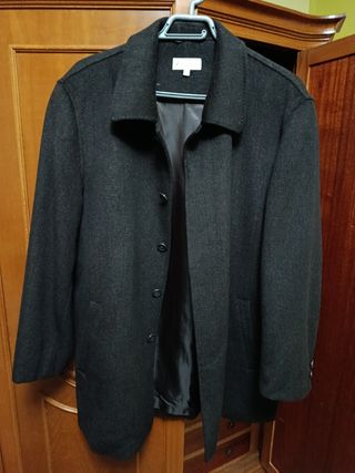 Abrigo negro elegante