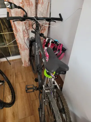 Bicicleta BTWIN gris