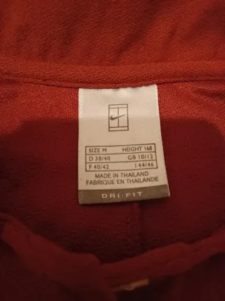 Camiseta Nike dri-fit Manga Corta Talla M.