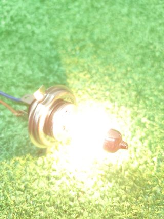 Philips X-tremeVision Pro150 H4 Bombillas