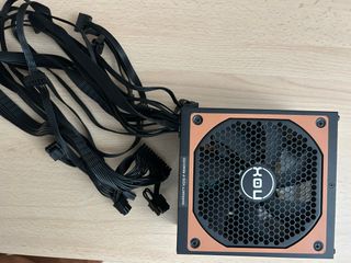 Fuente de Alimentación NOX Urano 750W