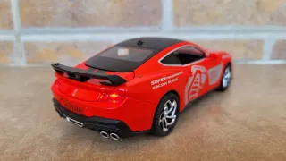 Ford Mustang Shelby GT a escala