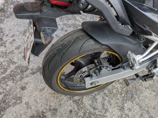 Yamaha FZS 600 Fazer Negra/Gris