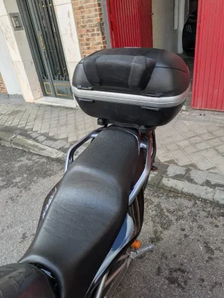 Yamaha FZS 600 Fazer Negra/Gris