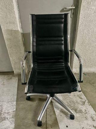 Silla de oficina piel y acero