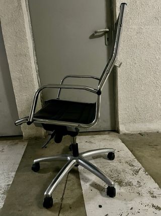 Silla de oficina piel y acero