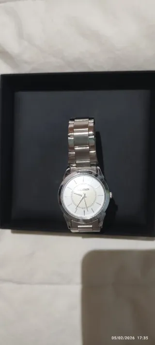 Reloj CURREN Plata y Blanco Nuevo