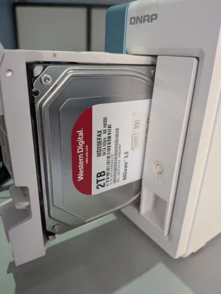 NAS QNAP TS-x31P3 + 4TB (2x2TB)